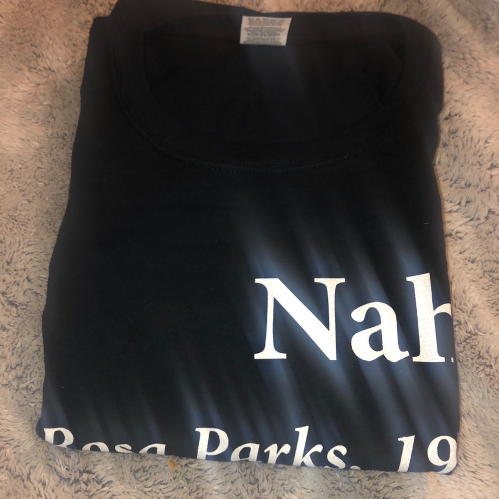Black Nah . -Rosa Parks ,1955 Black T-SHIRT *NWT* - Picture 4 of 6